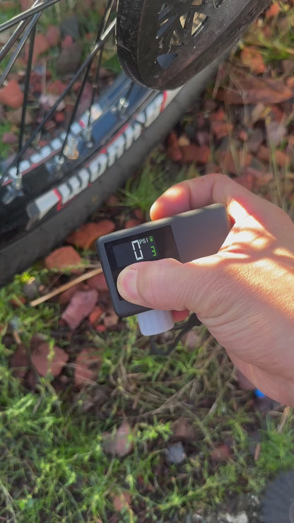 Mini Tire Pump / Gauge